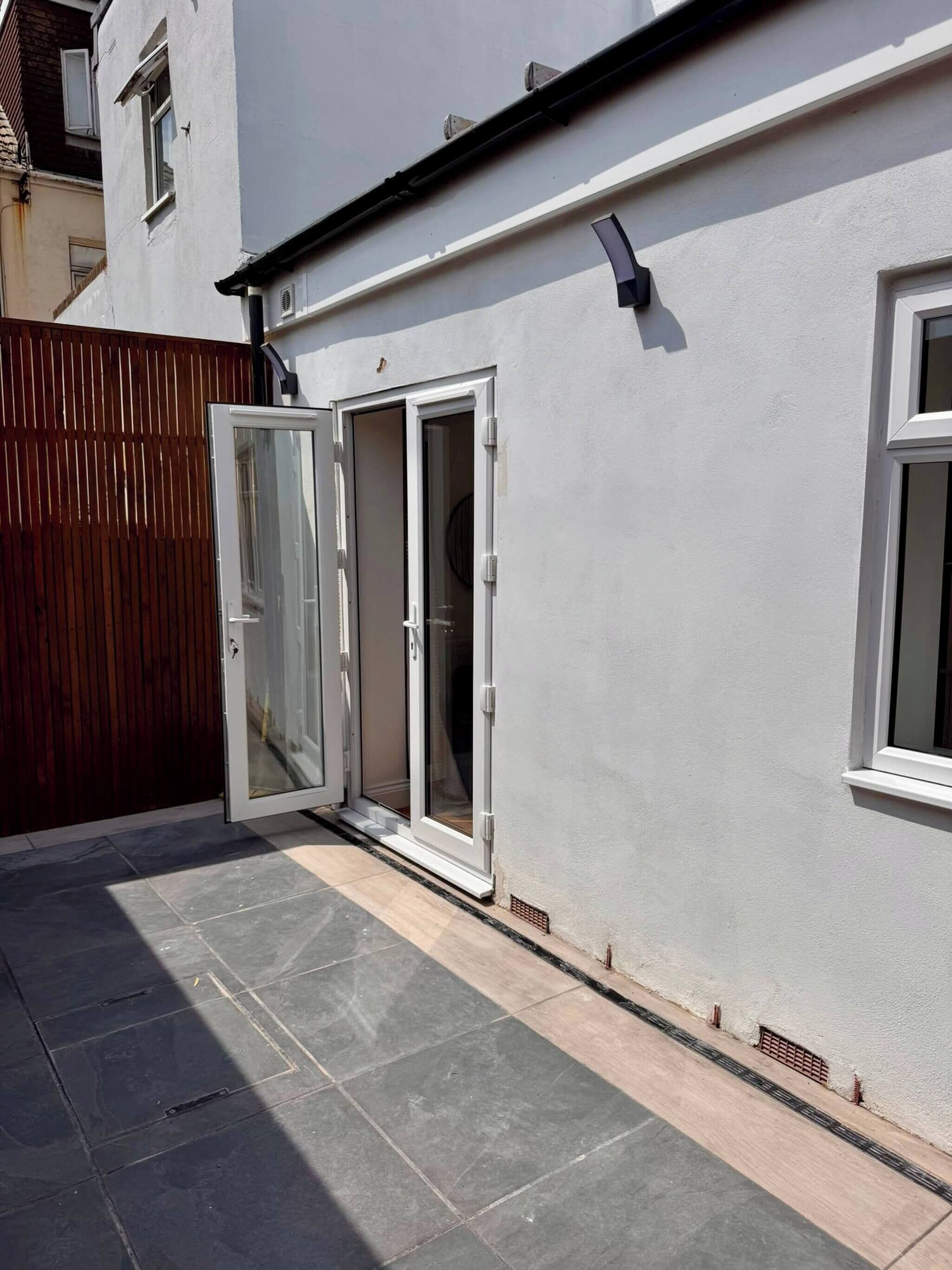 Casa, 4 habitaciones, patio | Detalle exterior