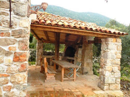 Lavender Cottage-two Bedroom Holiday Cottage With Terrace