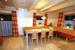 Dining - Holiday home with 1 bedroom (Zell am Ziller)