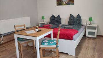 Apartemen Comfort, Bebas Asap Rokok, pemandangan kebun | Kamar mandi