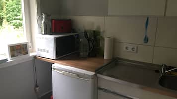 Comfort Apartment, Non Smoking, Garden View | Private kitchen