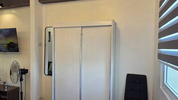 1 bedroom, iron/ironing board, WiFi, bed sheets