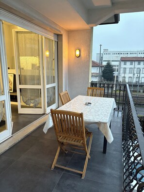 Ulkoruokailutilat