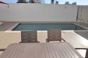 Pool - VILLA WAFA: Relaxation, sunshine, and unforgettable moments with family or friends! (Djerba Midun)