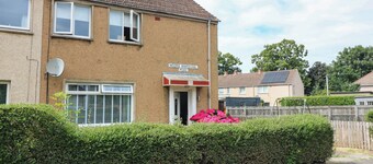 6 Niddrie Marischal Road