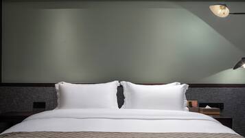 Deluxe Double Room, Hill View | Desk, laptop workspace, blackout drapes, soundproofing