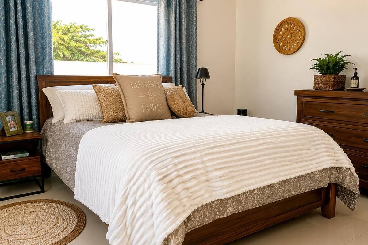 ห้องแฟมิลี่สำหรับสี่ท่าน, วิวสวน | โต๊ะทำงาน, เตารีด/โต๊ะรีดผ้า, Wi-Fi ฟรี