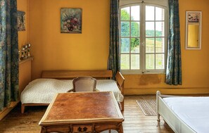 Bed - Lovely home in Mesnil en Ouche with WiFi (Mesnil en Ouche)