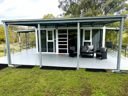 Country Coast Retreat - newly built cabin on acreage, 12 min drive to the beach