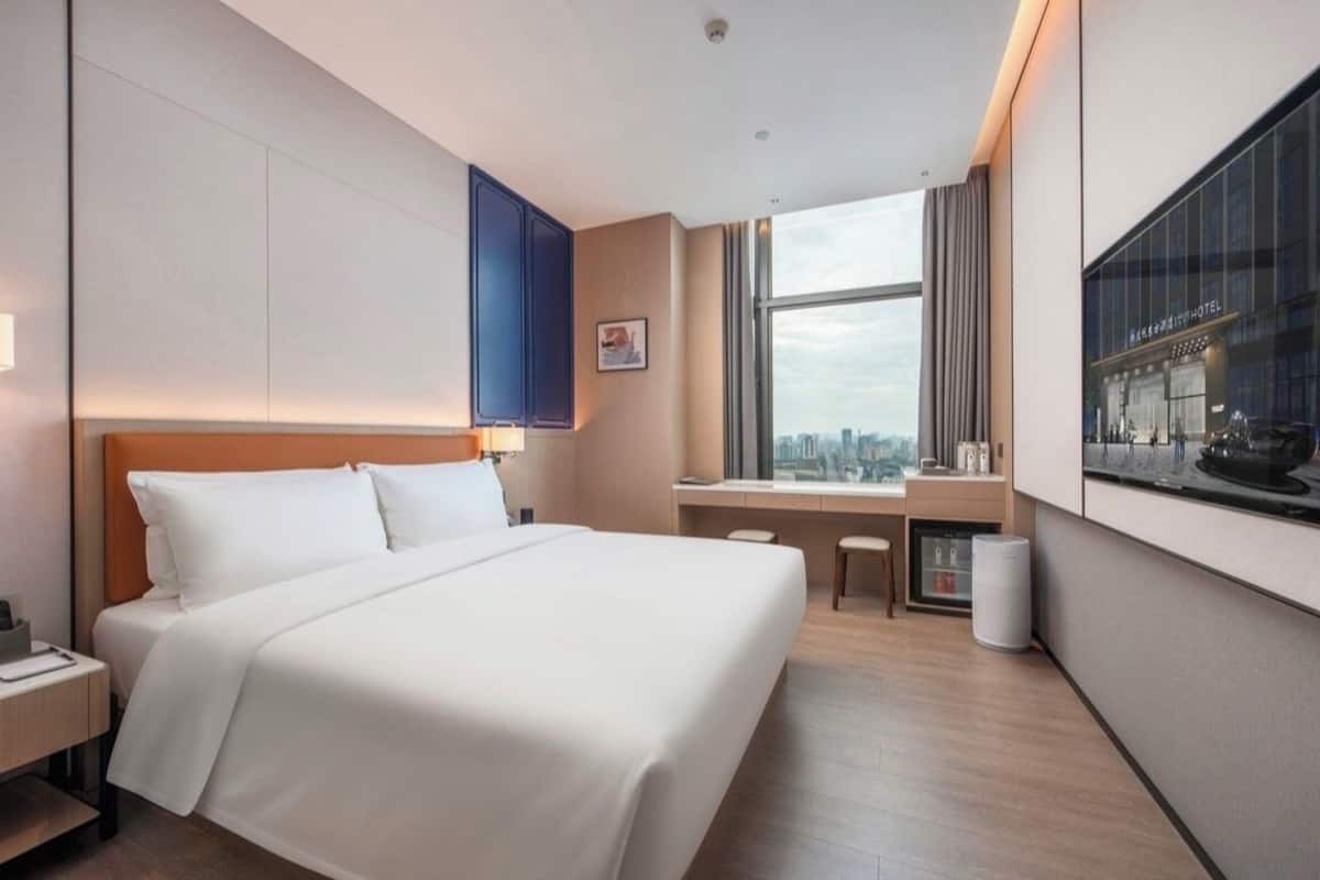 In-room safe, blackout drapes, soundproofing, WiFi (free)