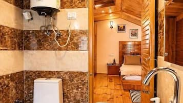 Suite, Balkon, Bergblick | Badezimmer | Hausschuhe