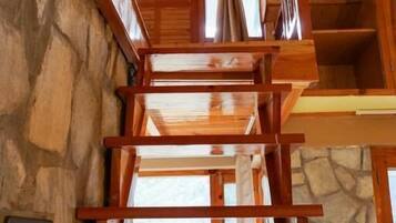 Premium Quadruple Room, Mountain View | Interior