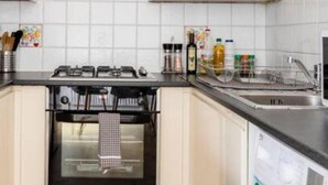 Unclassified image, 3 of 19, button - Cosy London Apartment With 2 Bedrooms (London)