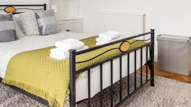 Unclassified image, 1 of 19, button - Cosy London Apartment With 2 Bedrooms (London)