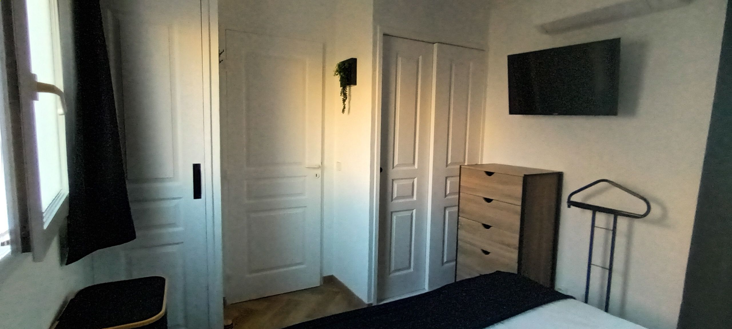 1 bedroom, iron/ironing board, free WiFi