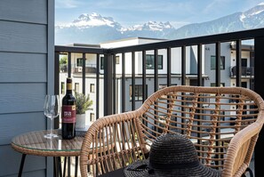 Outdoor dining - (Revelstoke)