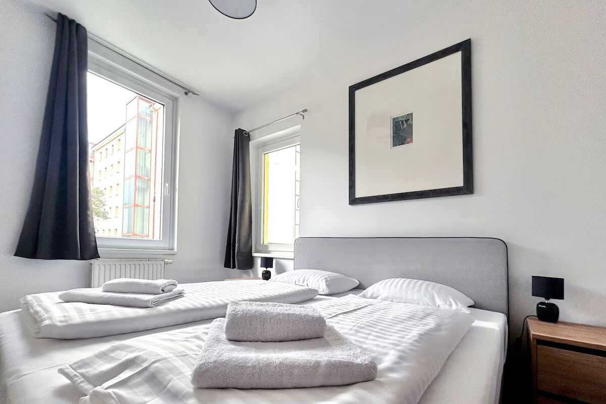 Basic Double or Twin Room | WiFi (free)