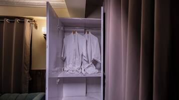 Premium Double Room, Mountain View | Interior