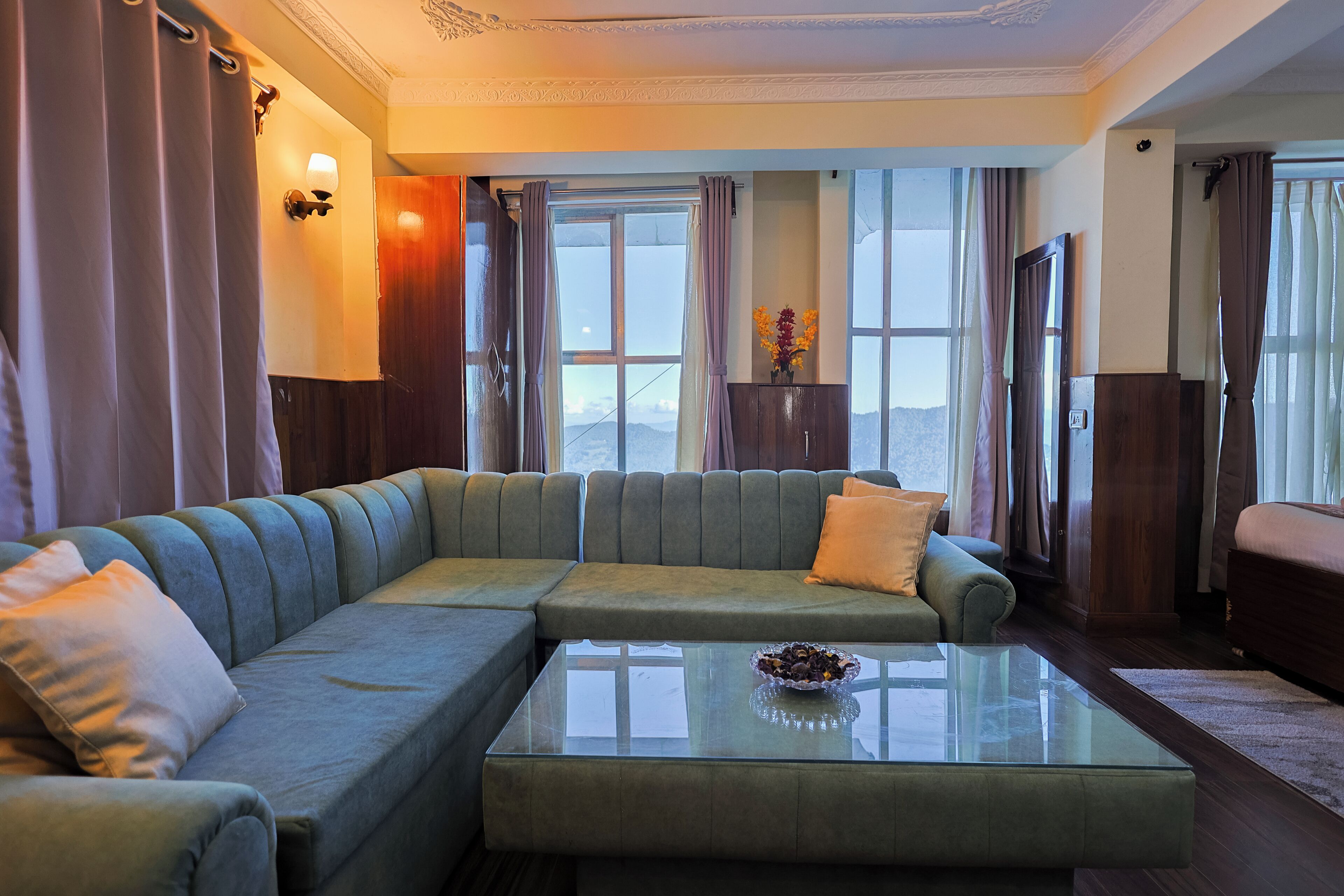 Premium Double Room, Mountain View | Living area