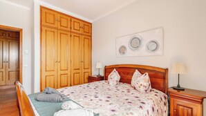 Villa, 4 Bedrooms, Smoking, Private Pool - Charming Villa With 3 Bedrooms and sea View (Faro)