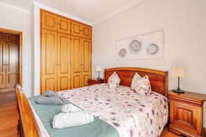 Villa, 4 Bedrooms, Smoking, Private Pool - Charming Villa With 3 Bedrooms and sea View (Faro)