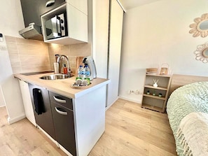 Room - Le Petit Vaucluse Parking Wifi (Avignon)