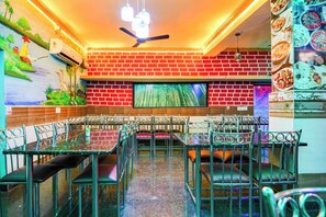 Dining - Super Collection O Zoological Park (Bhubaneswar)