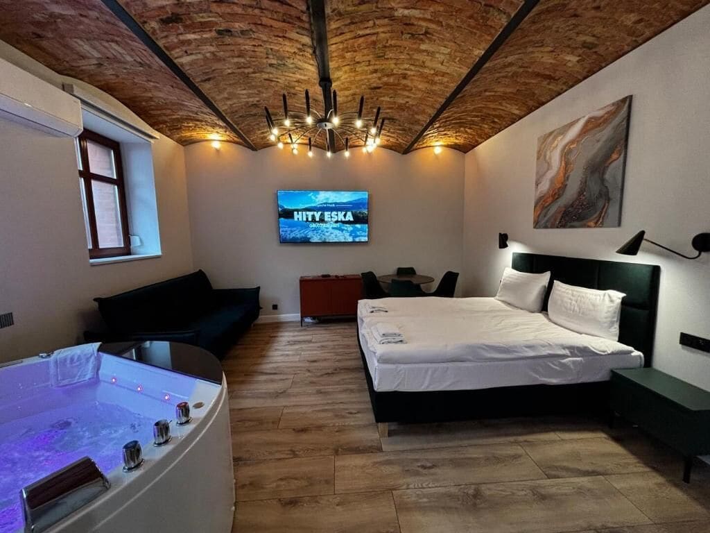 Deluxe Suite | Blackout drapes, iron/ironing board, WiFi (free)