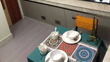 Comfort Apartment, Balcony, City View | Private kitchen