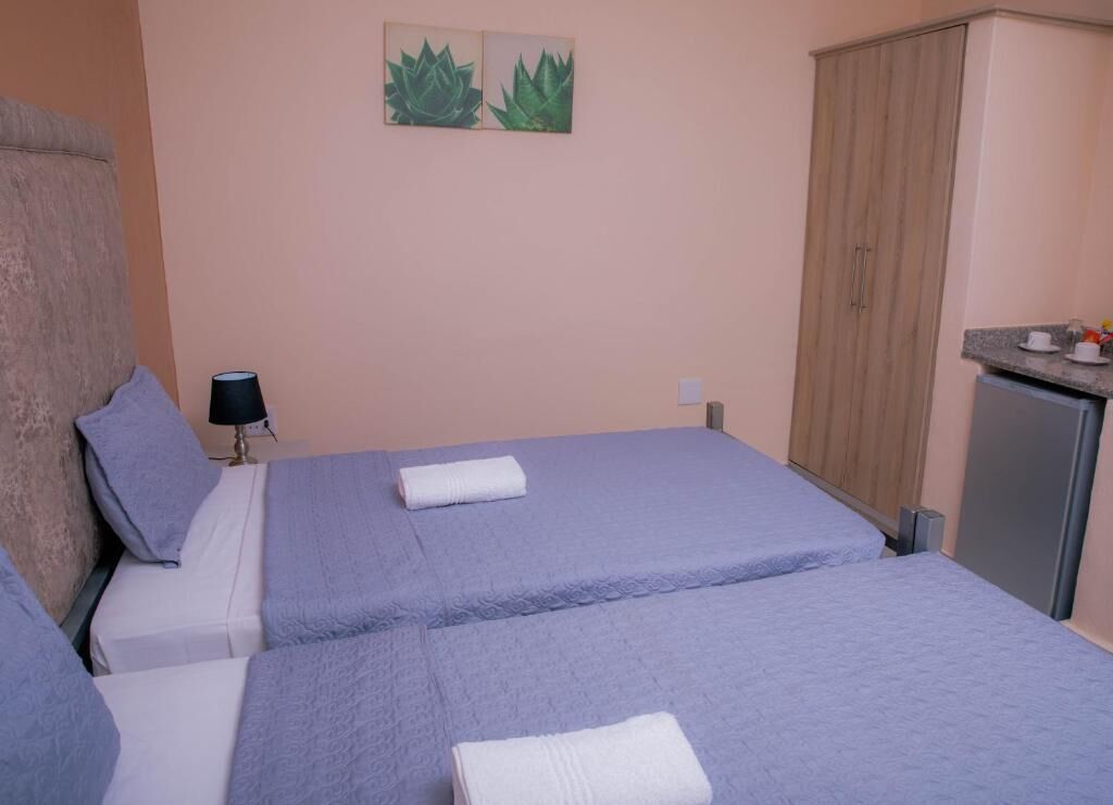 In-room safe, free WiFi