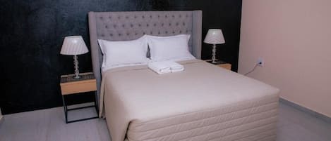 In-room safe, free WiFi