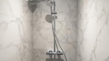 Deluxe-Penthouse | Badezimmer