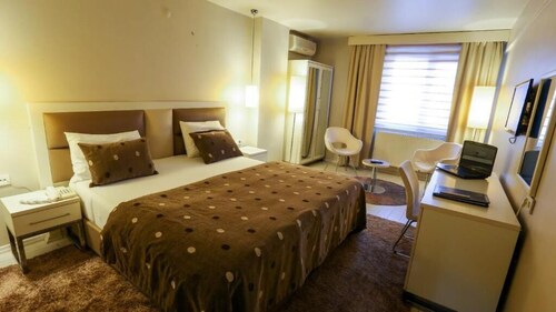 NEVV HOTEL