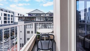 Outdoor dining - Balcony Suite, The Valour in De Waterkant (Cape Town)