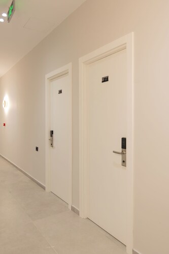 Aulona Central Rooms