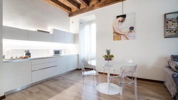 Superior Apartment, City View | Tempat makan