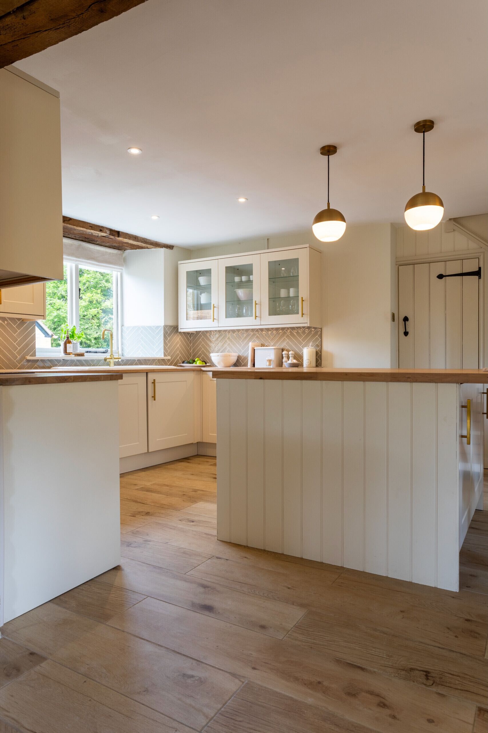 Fridge, oven, dishwasher, electric kettle