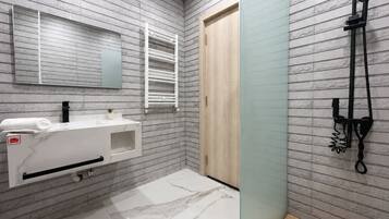 Apartment | Bathroom | Free toiletries, hair dryer, towels, soap