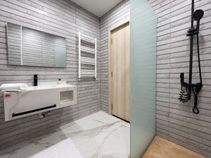 Departamento | Baño | Amenidades de baño gratuitas, secadora de cabello, toallas, jabón 