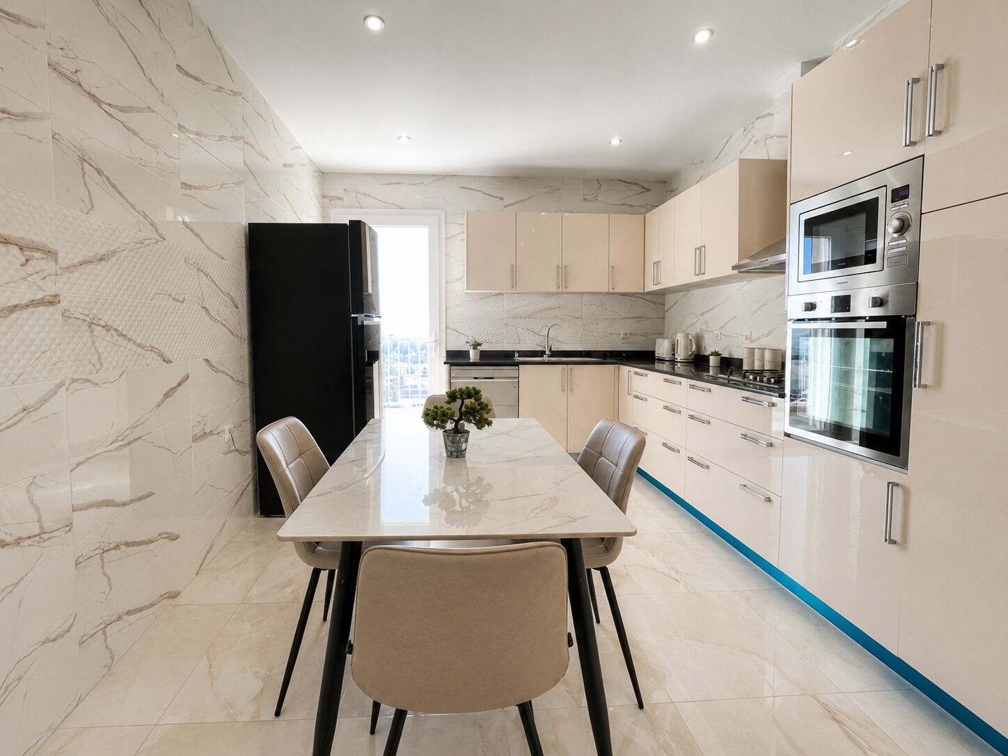 Apartment | Private kitchen | Fridge, microwave, oven, stovetop