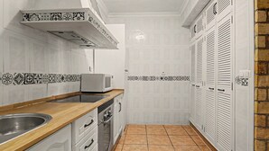 Macchina per tè/caffè, frigorifero, microonde, forno