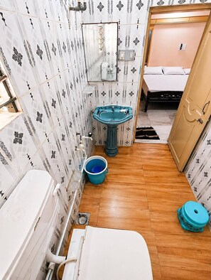 Bathroom - Evergreen Bungalows (Dwarka)