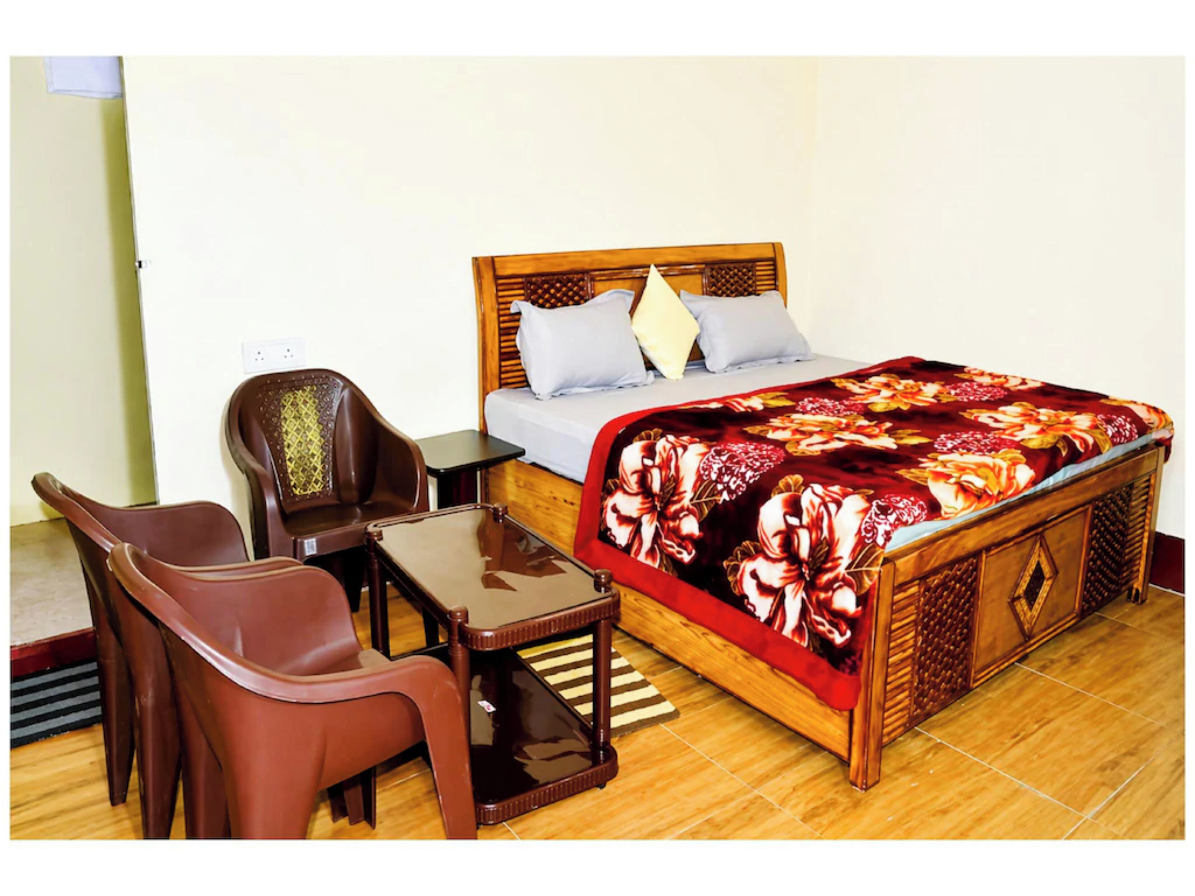 Quarto casal | Roupas de cama antialérgicas, escrivaninha, roupa de cama