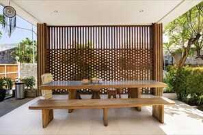 Outdoor dining - Cozy Deluxe Stay at The Vinhill Studio (Bali)
