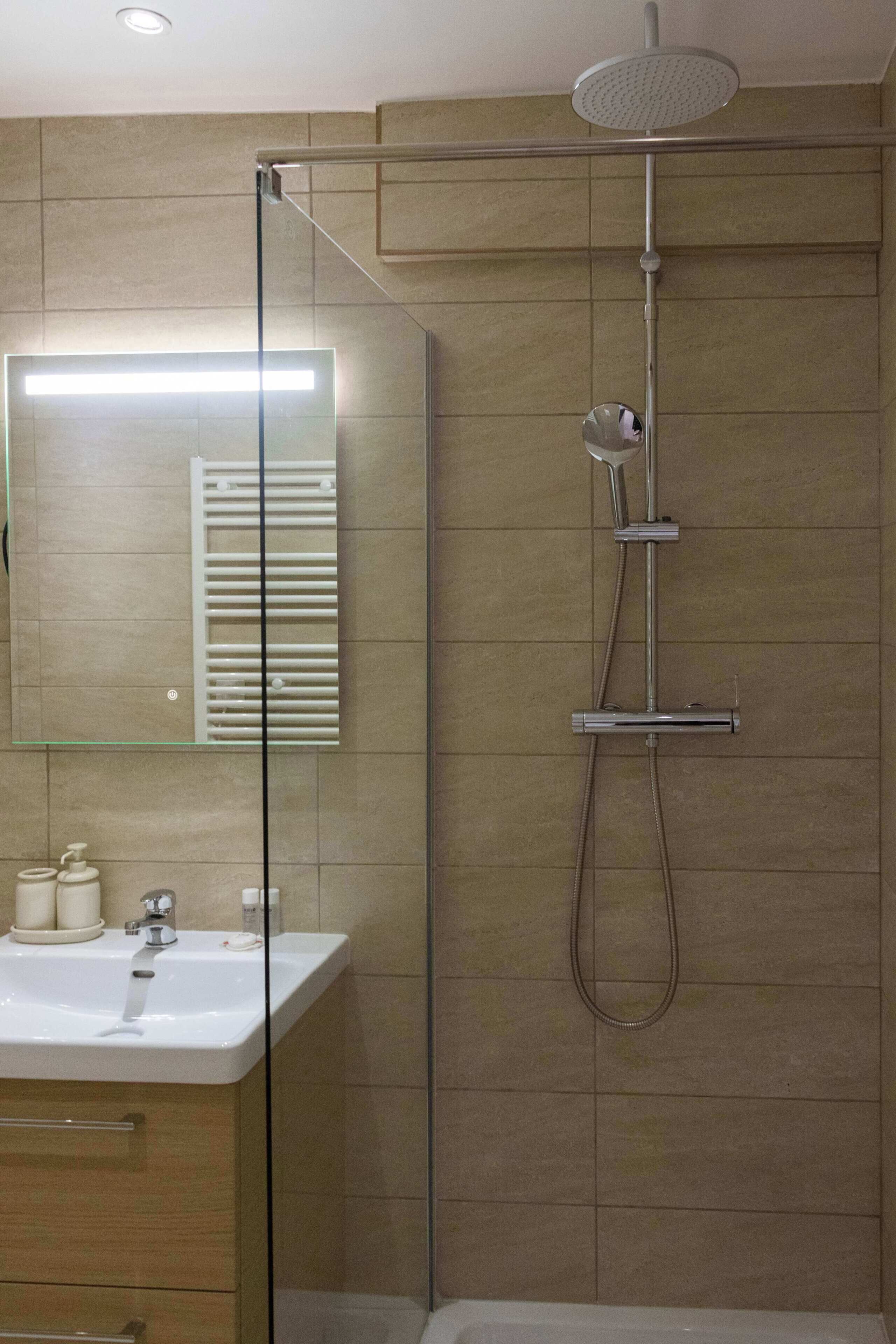 Shower, hair dryer, shampoo