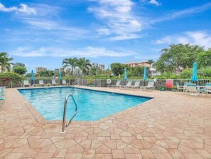 Pool - Oceanside Marco Island Retreat: Expansive Views of Sunset, Pool & Beach (Marco Island)