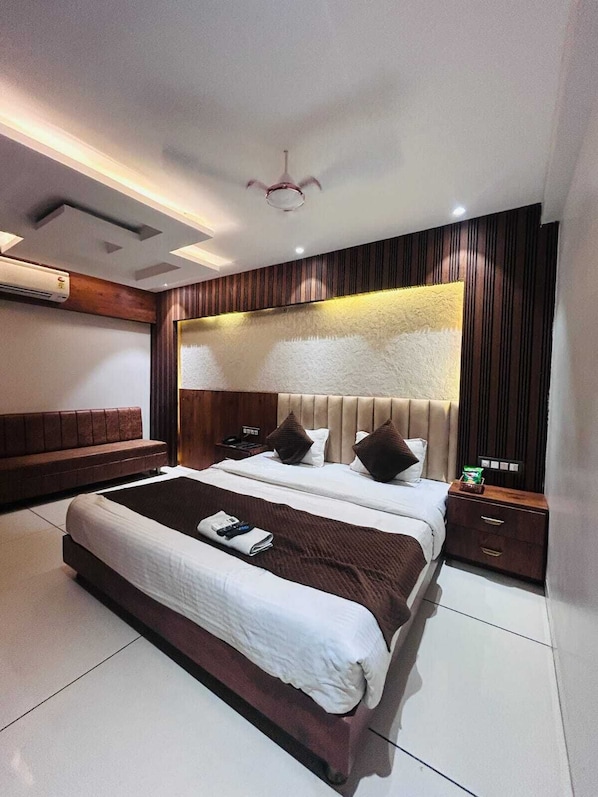 9 Schlafzimmer, Bügeleisen/Bügelbrett, WLAN, Bettwäsche
