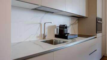 Macchina per tè/caffè, frigorifero, microonde, forno