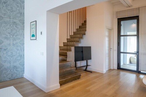 Executive Suite 206, 125 m² on Two Levels, 6 Guests, Breakfast Included