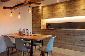 Apartment, Bergblick | Eigene Küche | Kühlschrank, Mikrowelle, Herdplatte, Hochstuhl